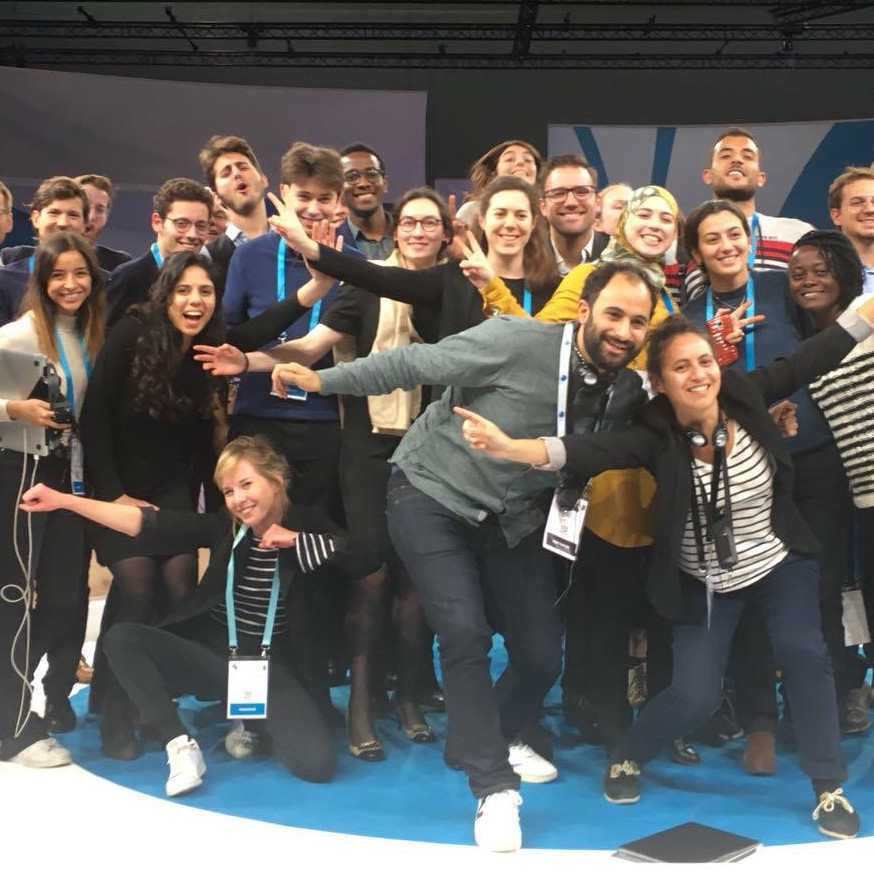 Foto van deelnemers aan de Paris Peace Forum hackathon
