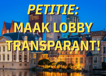 Binnenhof met de tekst 'Petitie: maak lobby transparant'